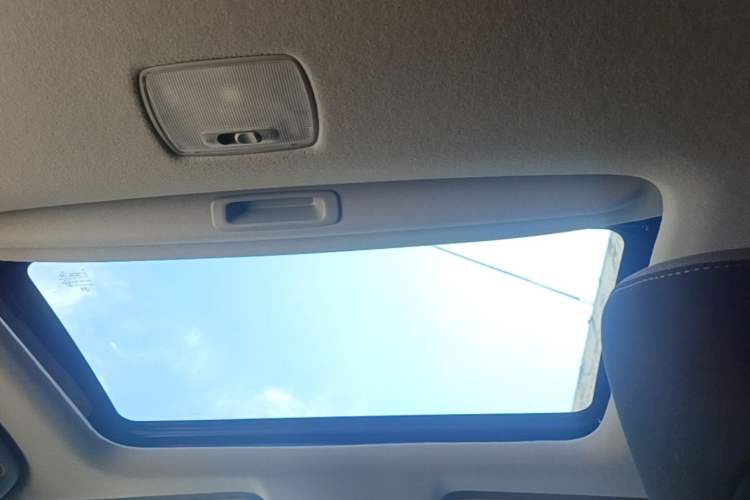 Used Honda LIFE 2023 1.5L CVT SPO-SS Dynamic Edition Headliner