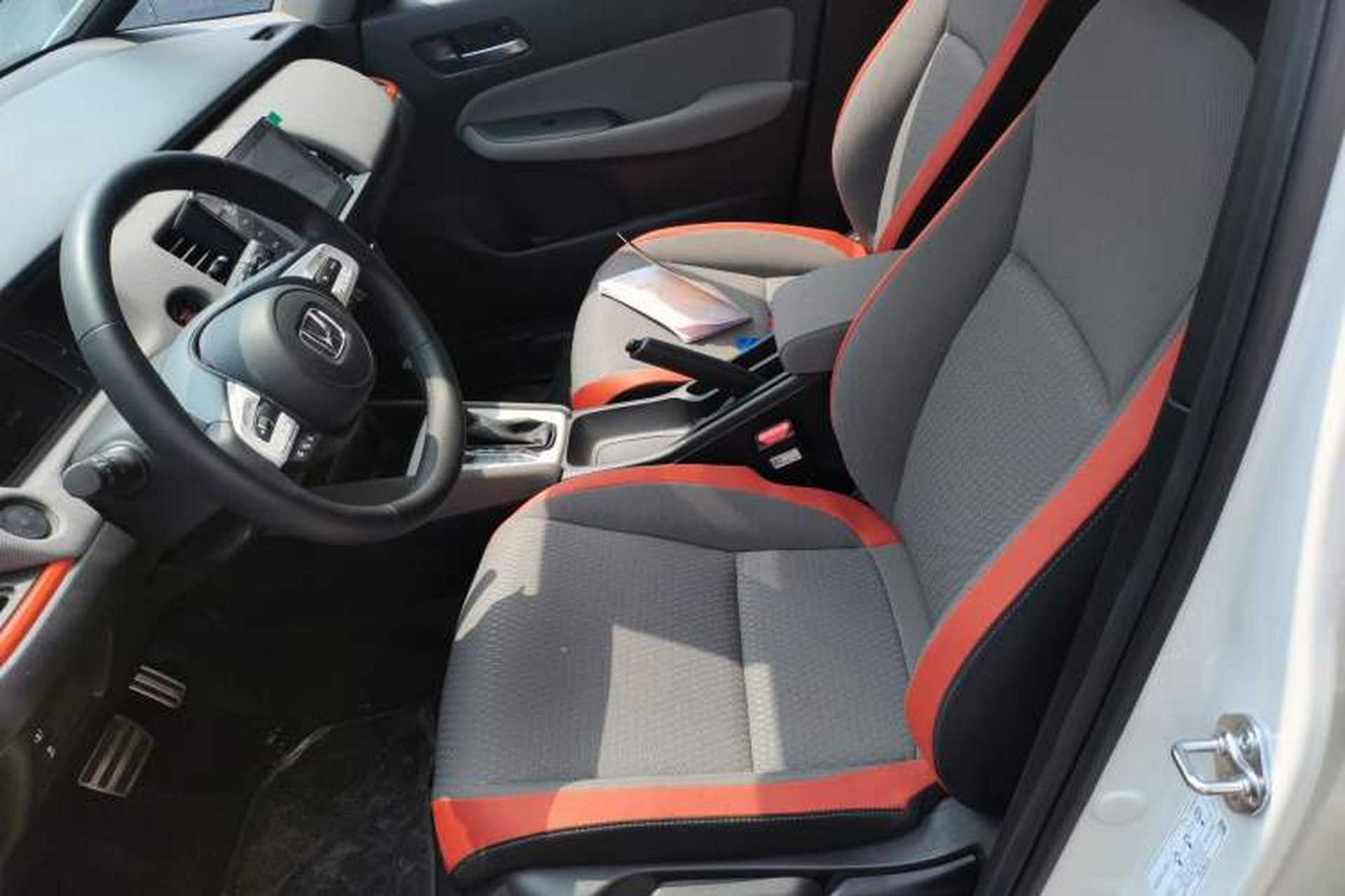 Used Honda LIFE 2023 1.5L CVT SPO-SS Dynamic Edition Left Front Seat