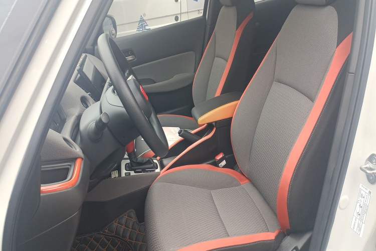 Used Honda LIFE 2023 1.5L CVT SPORT Exciting Edition Left Front Seat