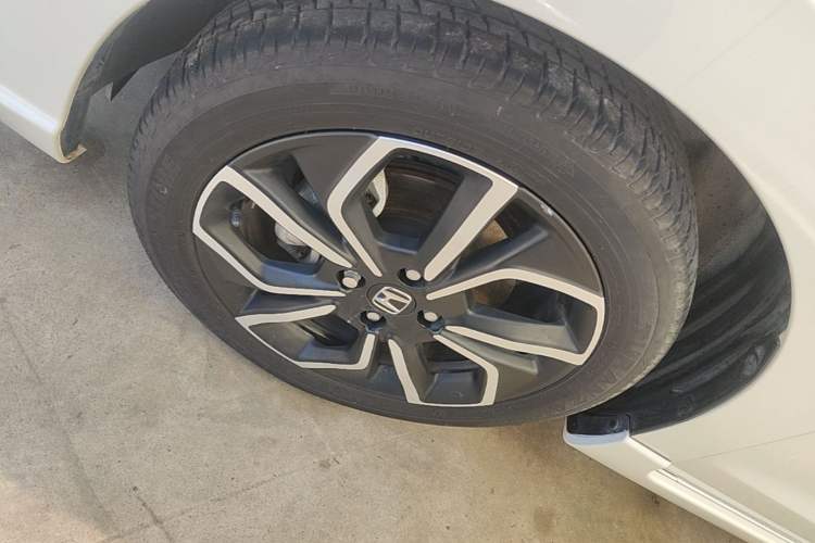 Used Honda LIFE 2023 1.5L CVT SPORT Exciting Edition Left Front Wheel Hub