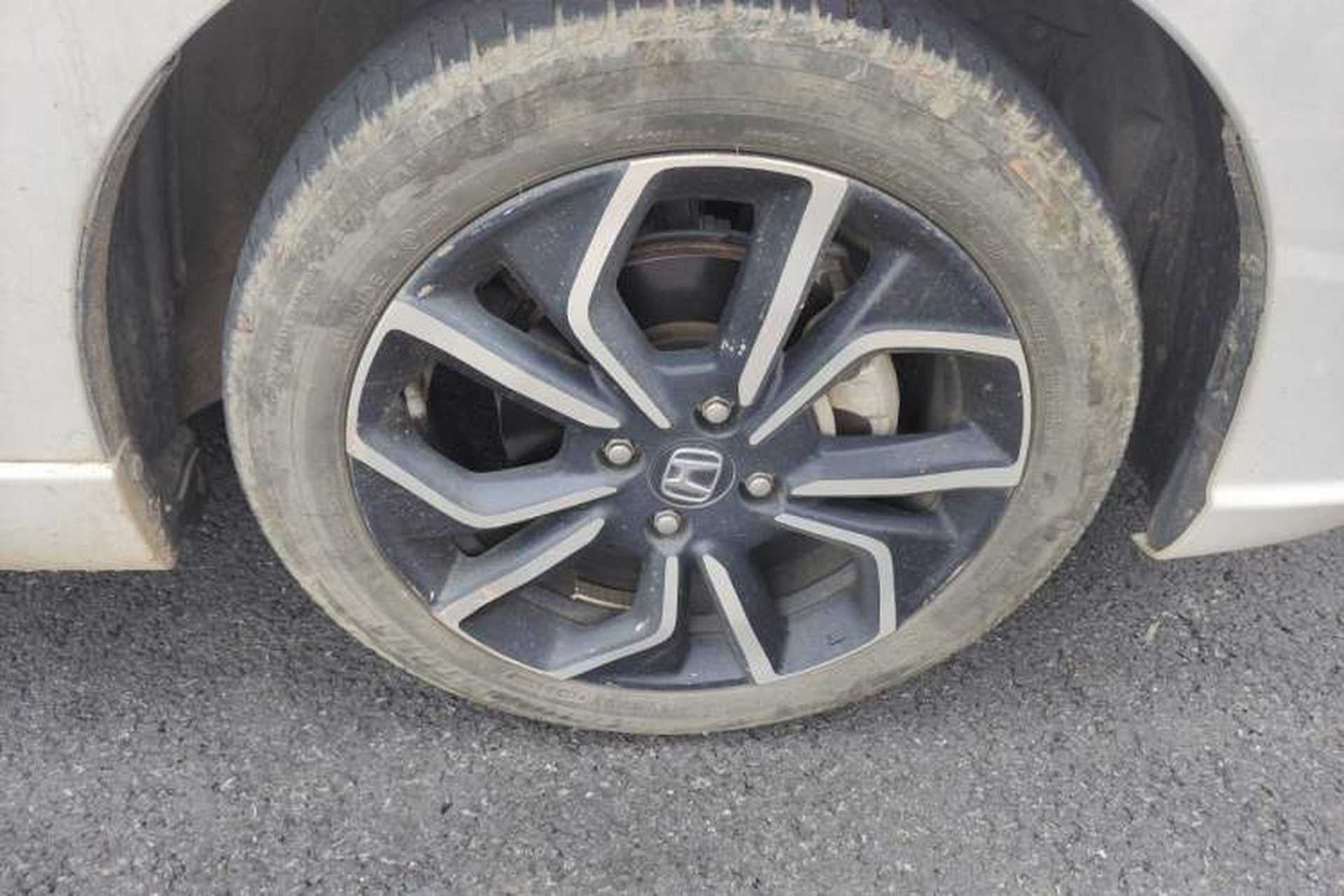 Used Honda LIFE 2023 1.5L CVT SPORT Exciting Edition Right Front Wheel Hub