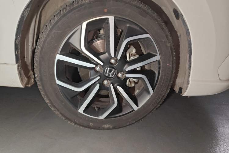 Used Honda LIFE 2023 1.5L CVT SPORT Exciting Edition Right Front Wheel Hub