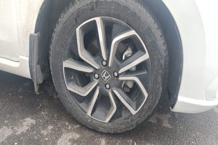 Used Honda LIFE 2023 1.5L CVT SPORT Exciting Edition Right Front Wheel Hub