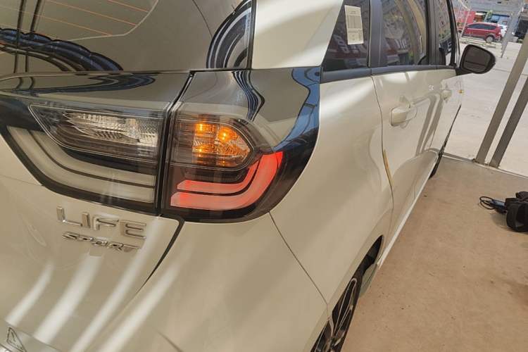 Used Honda LIFE 2023 1.5L CVT SPORT Exciting Edition Right Rear Taillight