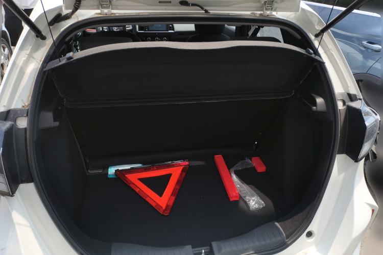Used Honda LIFE 2023 1.5L CVT SPO-SS Dynamic Edition Trunk
