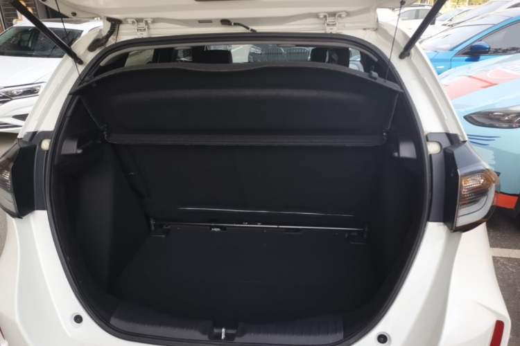 Used Honda LIFE 2023 1.5L CVT SPORT Exciting Edition Trunk