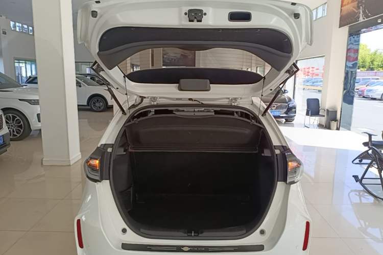 Used Honda LIFE 2023 1.5L CVT SPO-SS Dynamic Edition Trunk