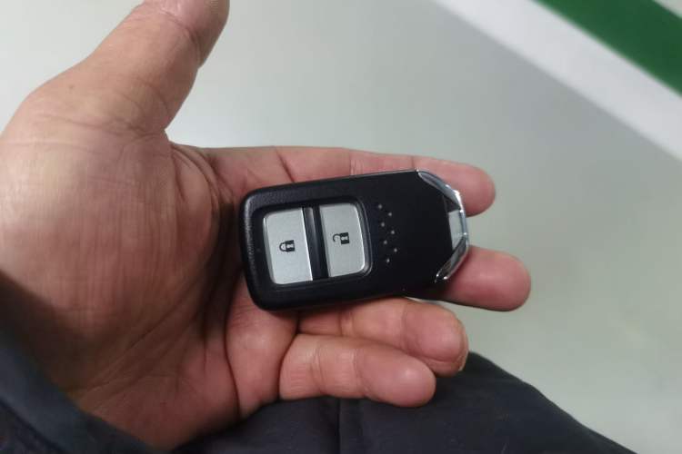 Used Honda LIFE 2023 1.5L CVT SPO-SS Dynamic Edition Vehicle Key