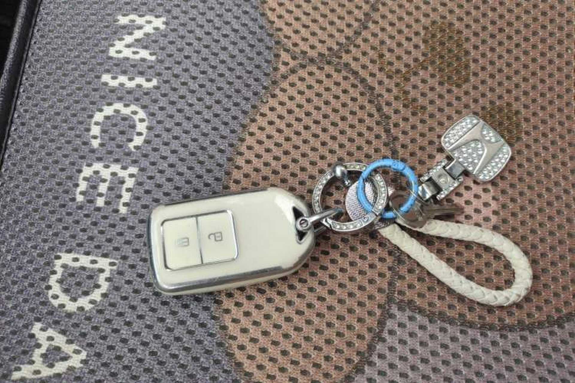 Used Honda LIFE 2023 1.5L CVT SPORT Exciting Edition Vehicle Key