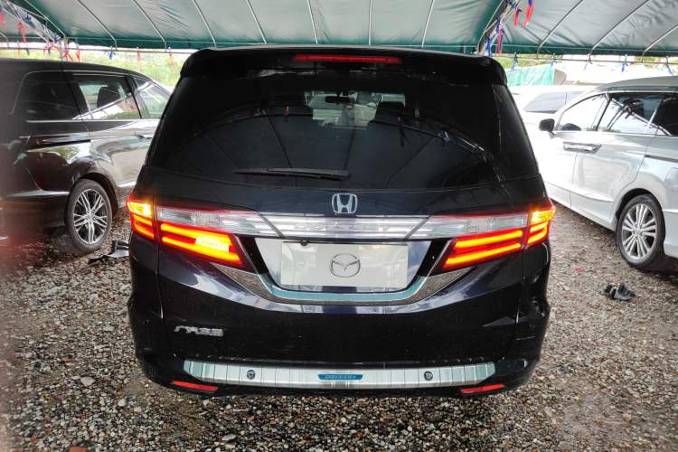 Used Honda Odyssey 2015 Updated Version 2.4L Smart Edition Exterior 4