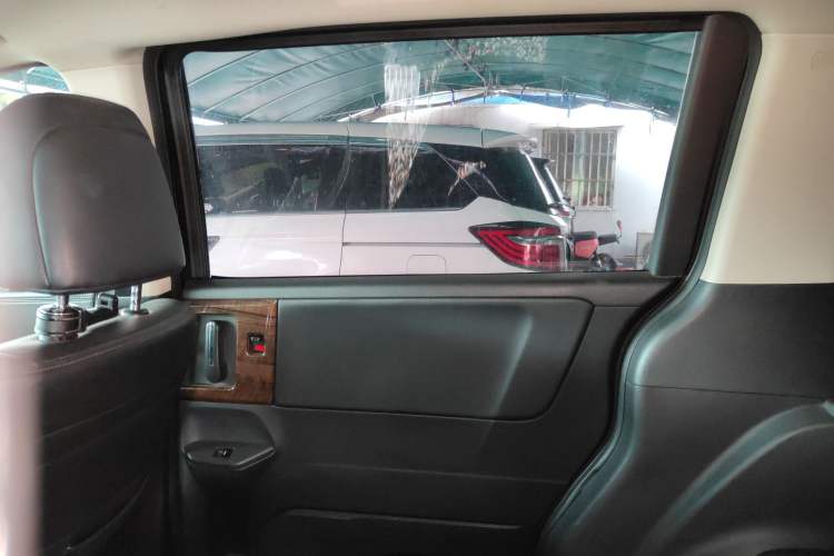 Used Honda Odyssey 2015 Updated Version 2.4L Smart Edition Interior 6