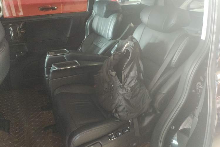 Used Honda Odyssey 2019 2.0L Rui·Zhi Zhen Edition Interior 4