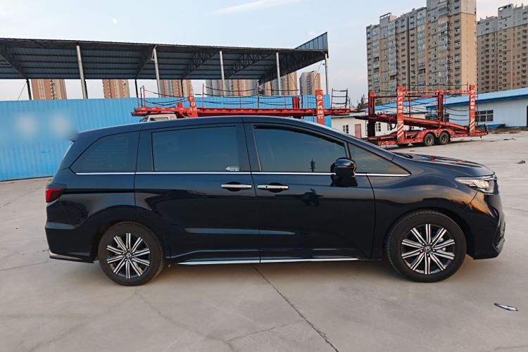 Used Honda Odyssey 2024 2.0L eHEV Sharp & Smart Edition Exterior 2