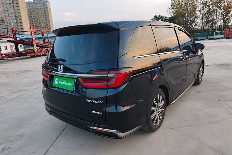 Used Honda Odyssey 2024 2.0L eHEV Sharp & Smart Edition Exterior 3