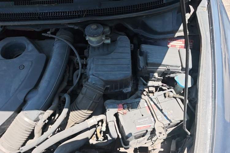 Used Honda Odyssey 2005 2.4L Comfort Edition Engine Bay Left