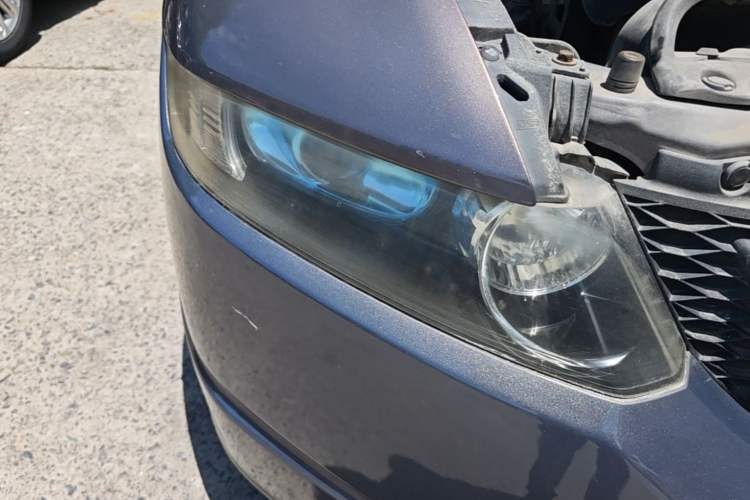 Used Honda Odyssey 2005 2.4L Comfort Edition Right Front Headlight