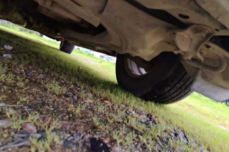 Used Honda Odyssey 2005 2.4L Comfort Edition Chassis Front Left