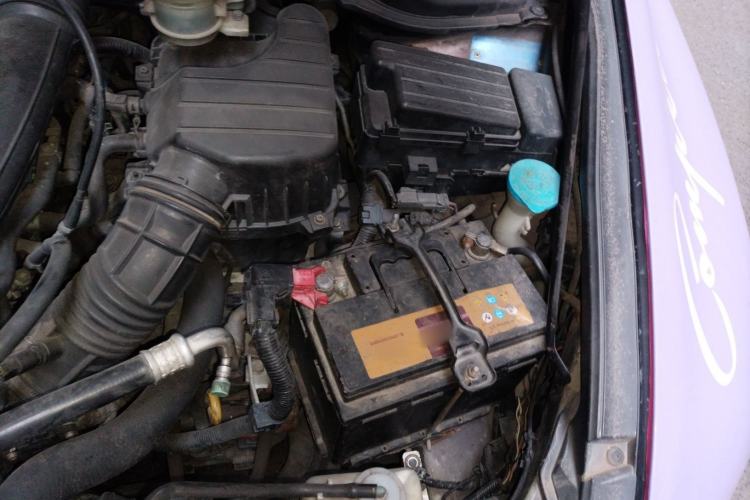 Used Honda Odyssey 2005 2.4L Comfort Edition Engine Bay Left