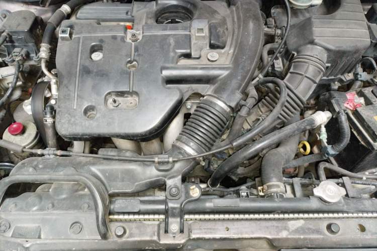 Used Honda Odyssey 2005 2.4L Comfort Edition Engine Bay