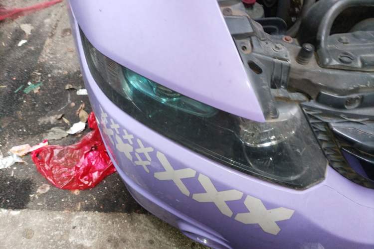 Used Honda Odyssey 2005 2.4L Comfort Edition Right Front Headlight
