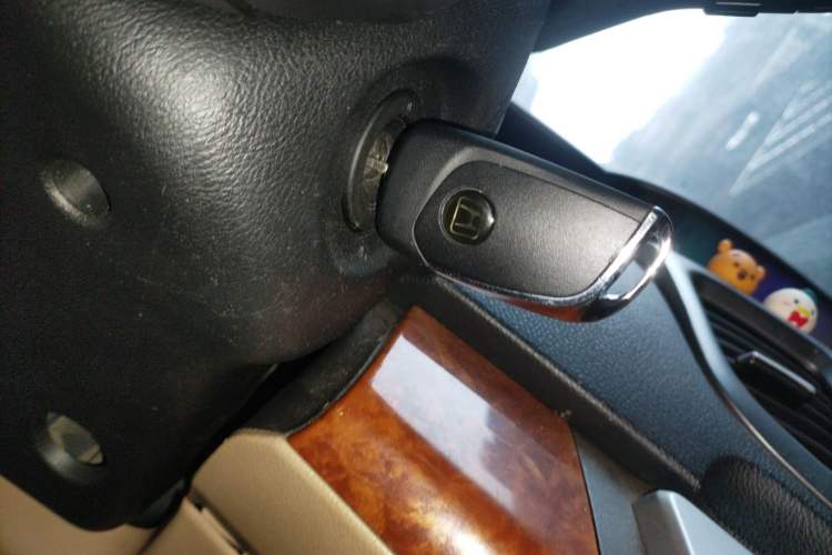 Used Honda Odyssey 2005 2.4L Comfort Edition Vehicle Key
