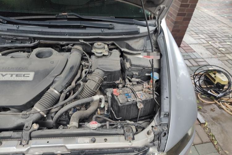 Used Honda Odyssey 2005 2.4L Comfort Edition Engine Bay Left