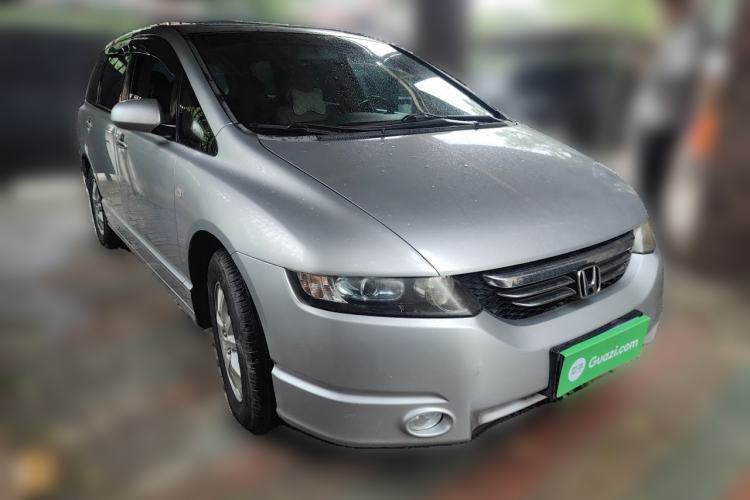 Used Honda Odyssey 2005 2.4L Comfort Edition Front Right 45 Deg