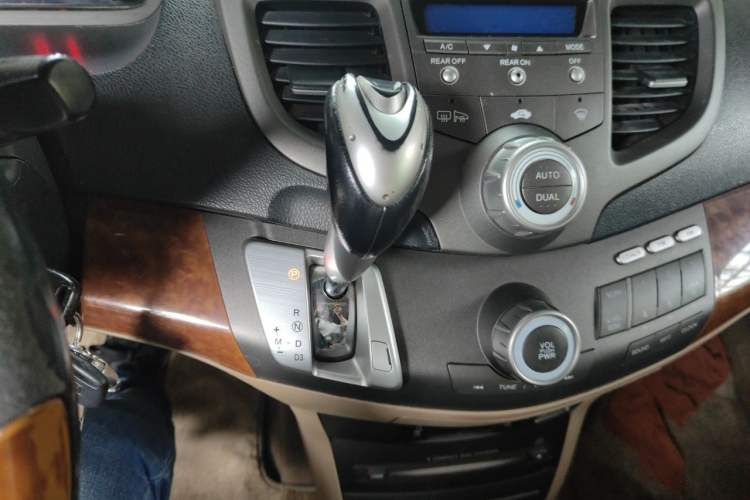 Used Honda Odyssey 2005 2.4L Comfort Edition Gear Lever