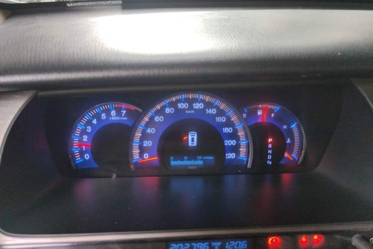 Used Honda Odyssey 2005 2.4L Comfort Edition Instrument Cluster
