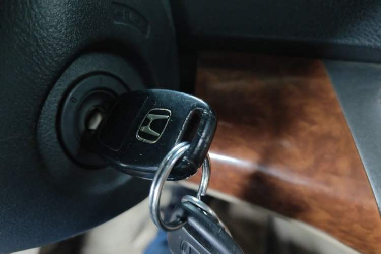 Used Honda Odyssey 2005 2.4L Comfort Edition Vehicle Key
