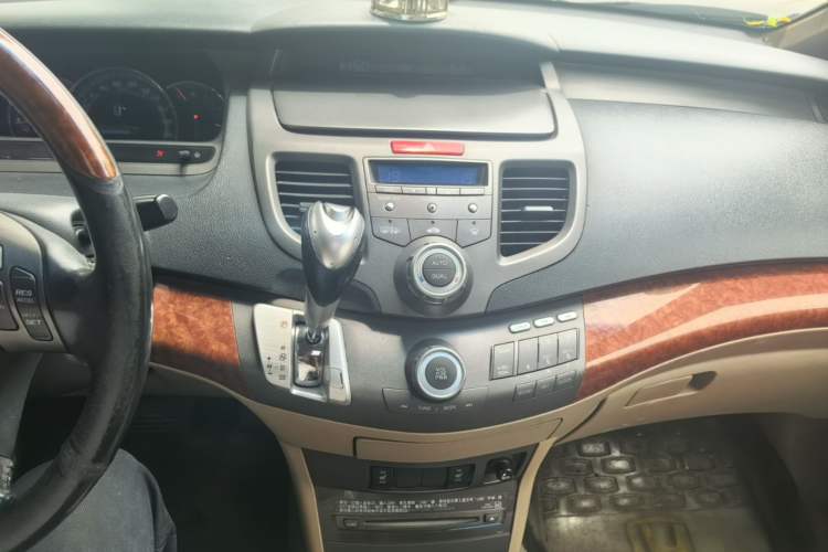 Used Honda Odyssey 2005 2.4L Comfort Edition Audio And AC Panel