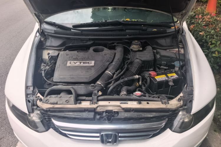 Used Honda Odyssey 2005 2.4L Comfort Edition Engine Bay
