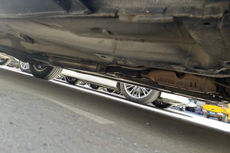 Used Honda Odyssey 2006 2.4L base model Chassis Front Right