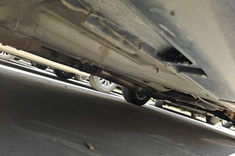 Used Honda Odyssey 2006 2.4L base model Chassis Rear Left