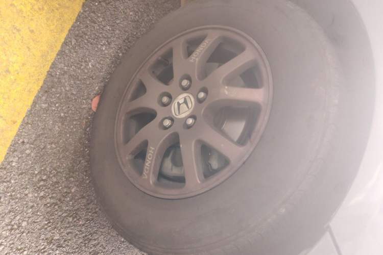 Used Honda Odyssey 2007 2.4L Comfort Edition Right Front Wheel Hub
