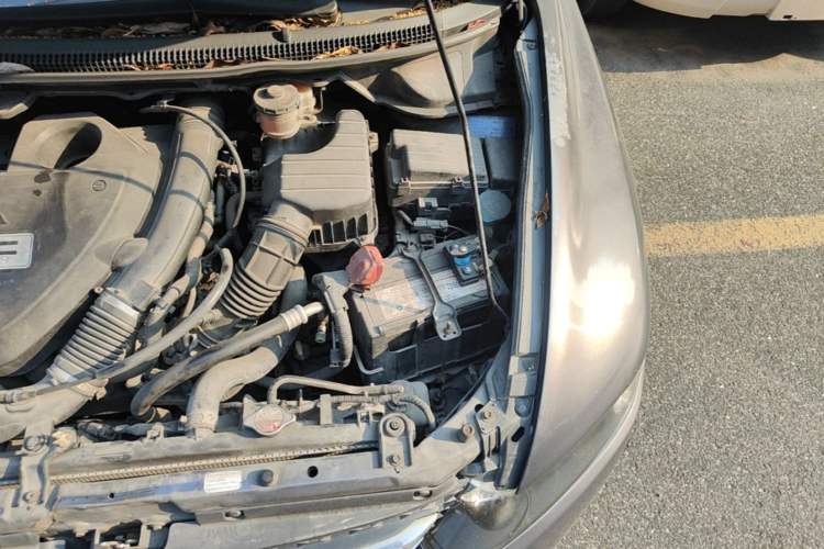 Used Honda Odyssey 2007 2.4L Comfort Edition Engine Bay Left