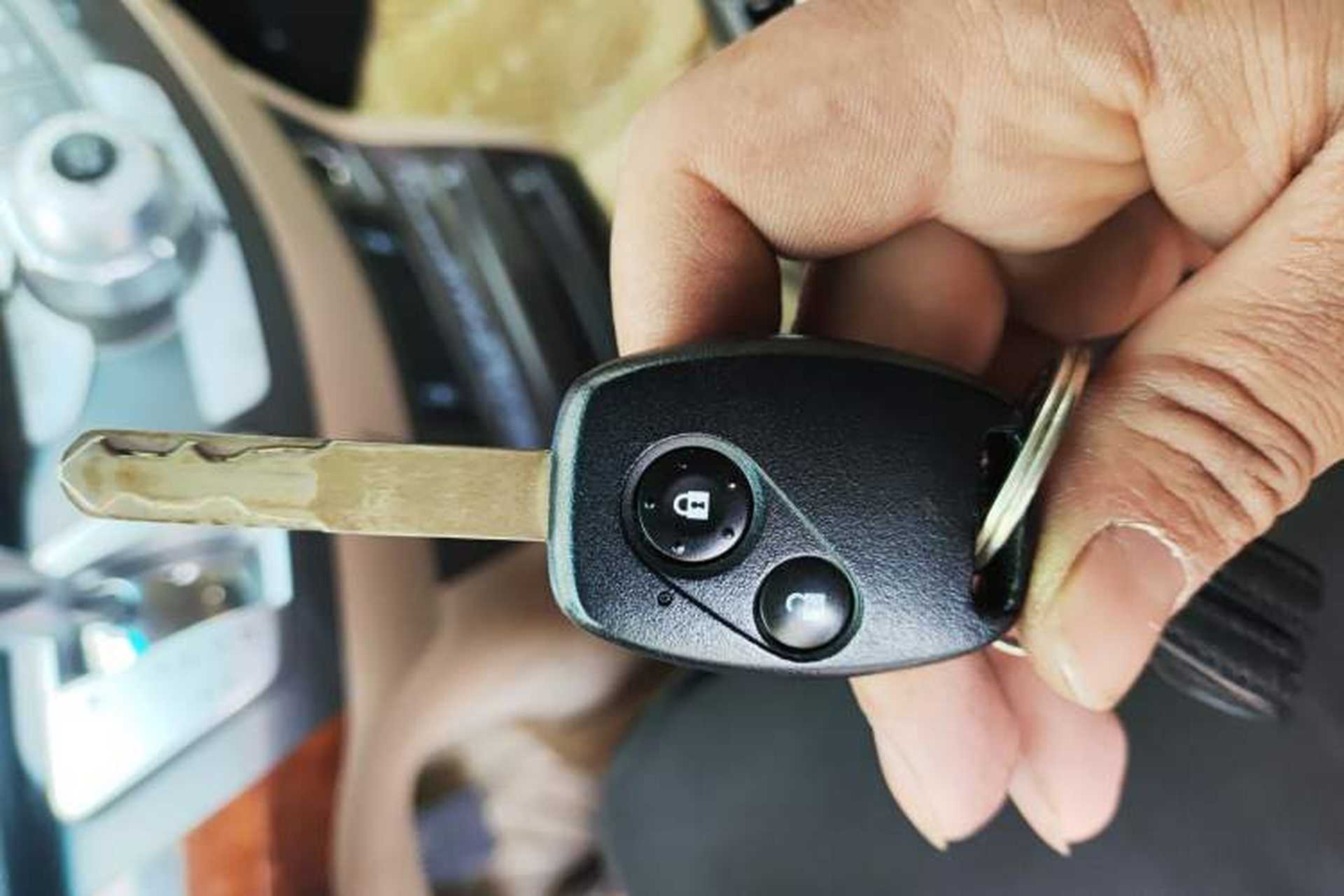 Used Honda Odyssey 2007 2.4L Luxury Edition Vehicle Key