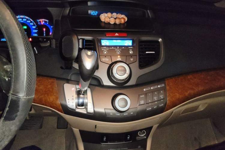 Used Honda Odyssey 2008 2.4L Luxury Edition Audio And AC Panel