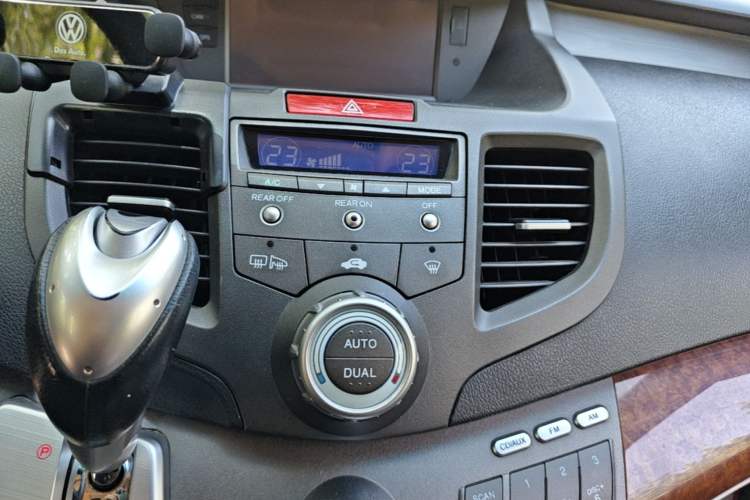 Used Honda Odyssey 2008 2.4L Comfort Edition Audio And AC Panel