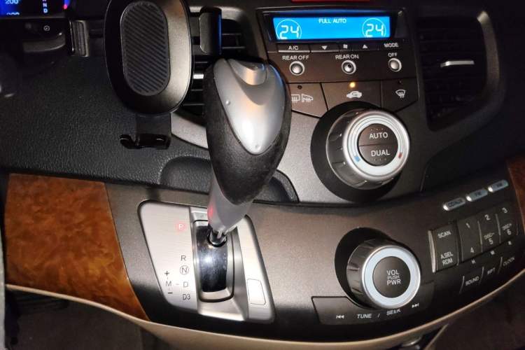 Used Honda Odyssey 2008 2.4L Luxury Edition Gear Lever