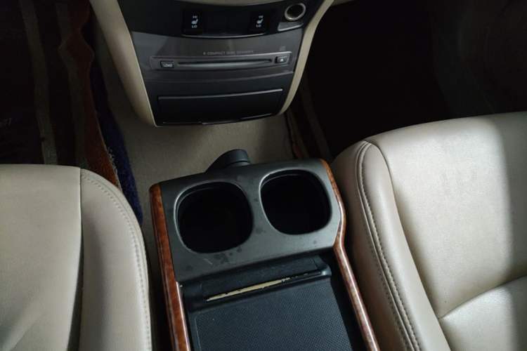 Used Honda Odyssey 2008 2.4L Comfort Edition Gear Lever