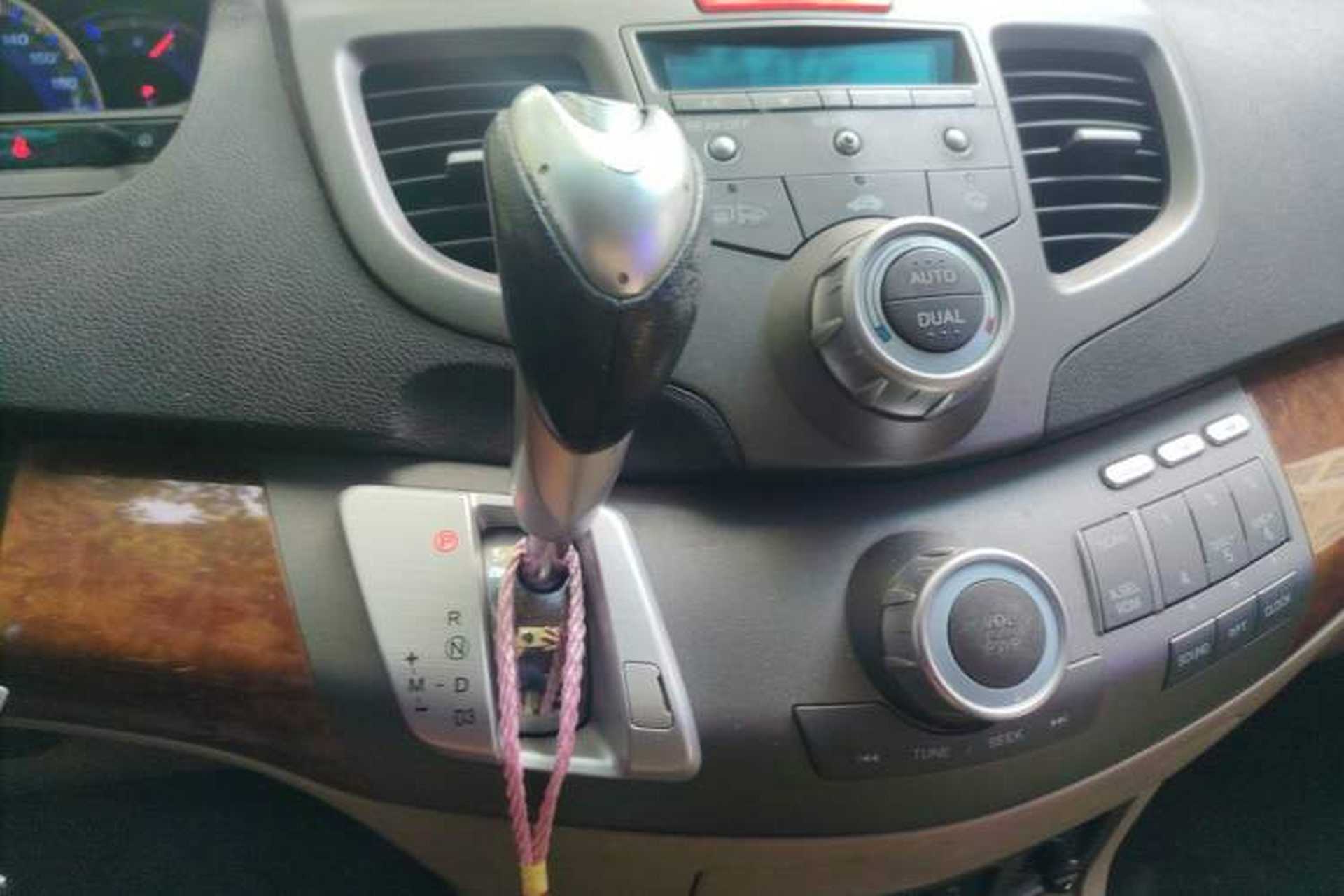 Used Honda Odyssey 2008 2.4L Comfort Edition Gear Lever