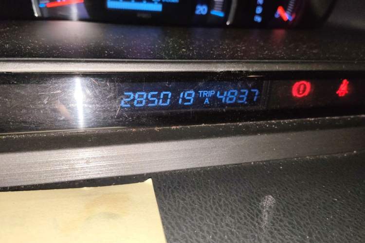 Used Honda Odyssey 2008 2.4L Luxury Edition Odometer Close Up