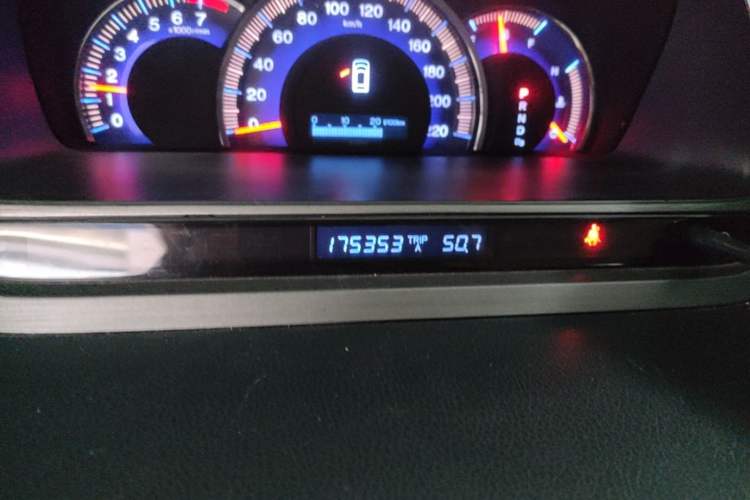 Used Honda Odyssey 2008 2.4L Comfort Edition Odometer Close Up