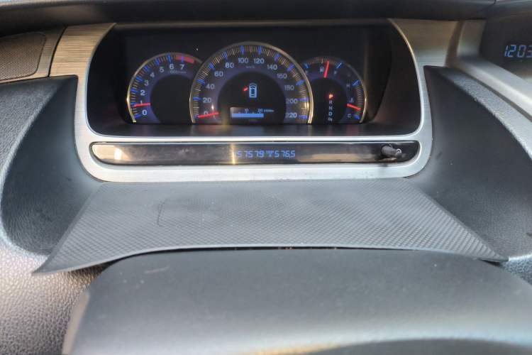Used Honda Odyssey 2008 2.4L Comfort Edition Odometer Close Up