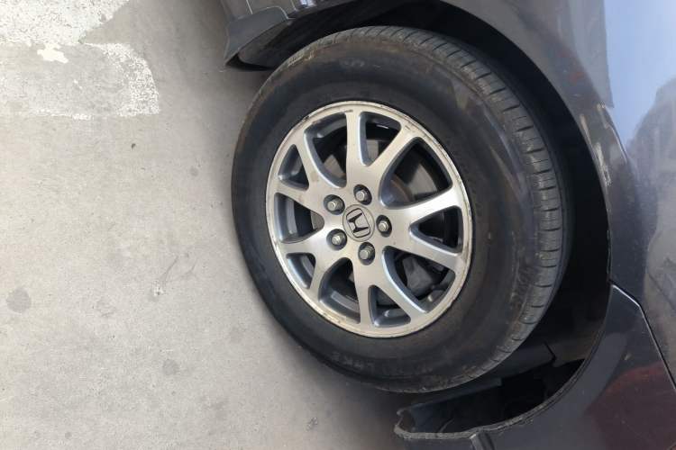 Used Honda Odyssey 2008 2.4L Comfort Edition Right Front Wheel Hub