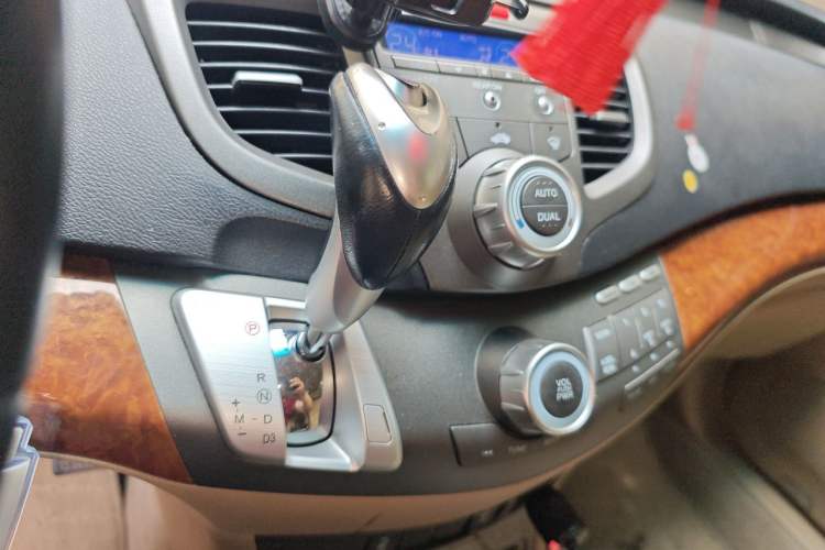 Used Honda Odyssey 2008 2.4L Comfort Edition Gear Lever
