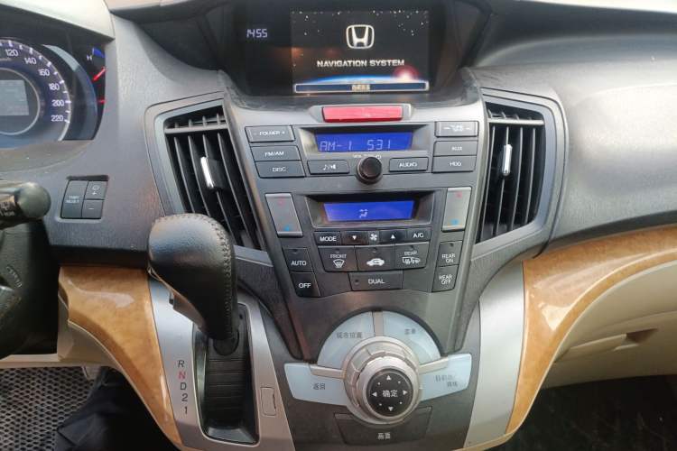 Used Honda Odyssey 2009 2.4L Luxury Edition Audio And AC Panel