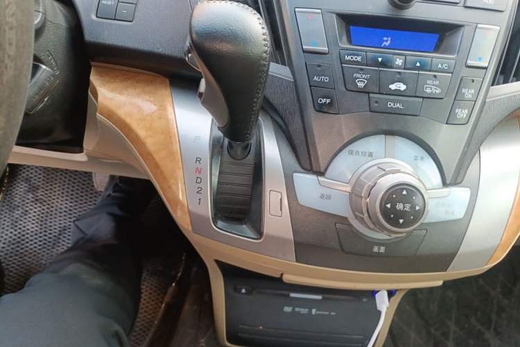 Used Honda Odyssey 2009 2.4L Luxury Edition Gear Lever