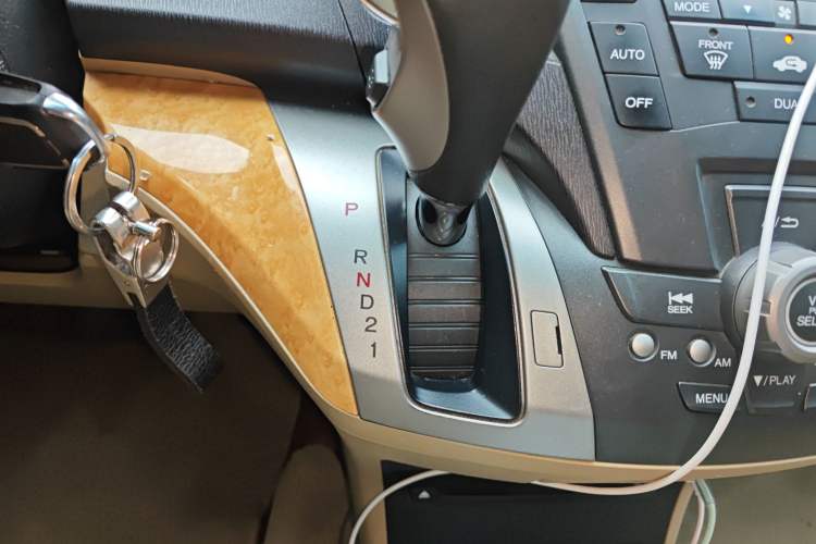 Used Honda Odyssey 2009 2.4L Luxury Edition Gear Lever